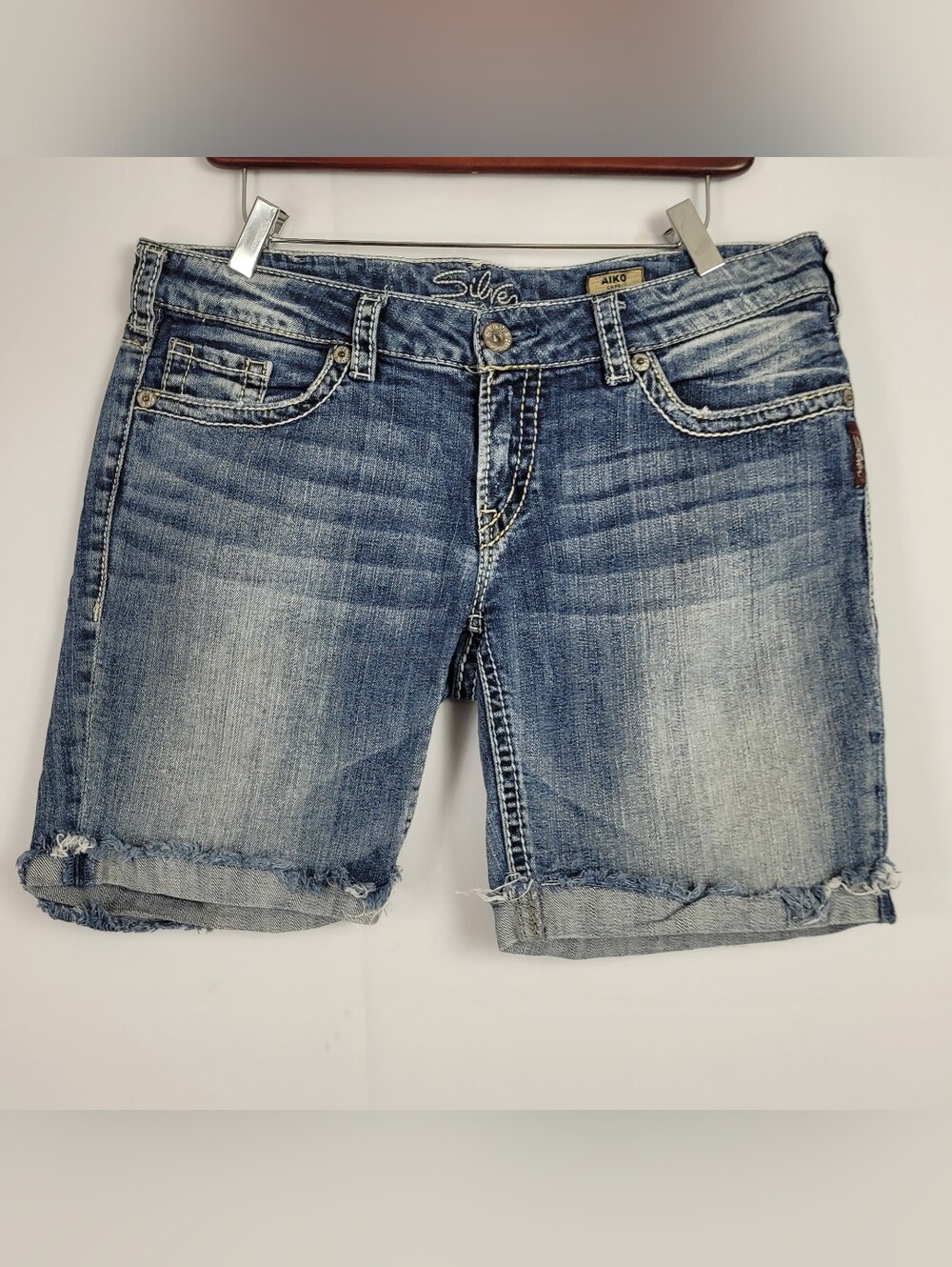 Silver Aiko Capri Raw Hem Jean Shorts Size 33